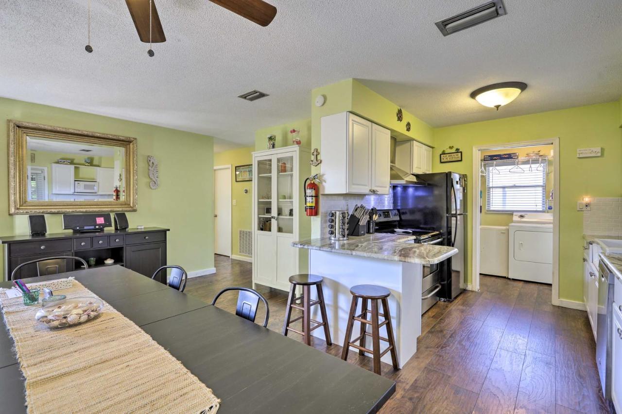 Cape Canaveral Cottage With Hot Tub Walk To Beach Εξωτερικό φωτογραφία