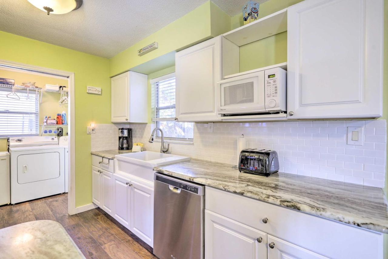 Cape Canaveral Cottage With Hot Tub Walk To Beach Εξωτερικό φωτογραφία
